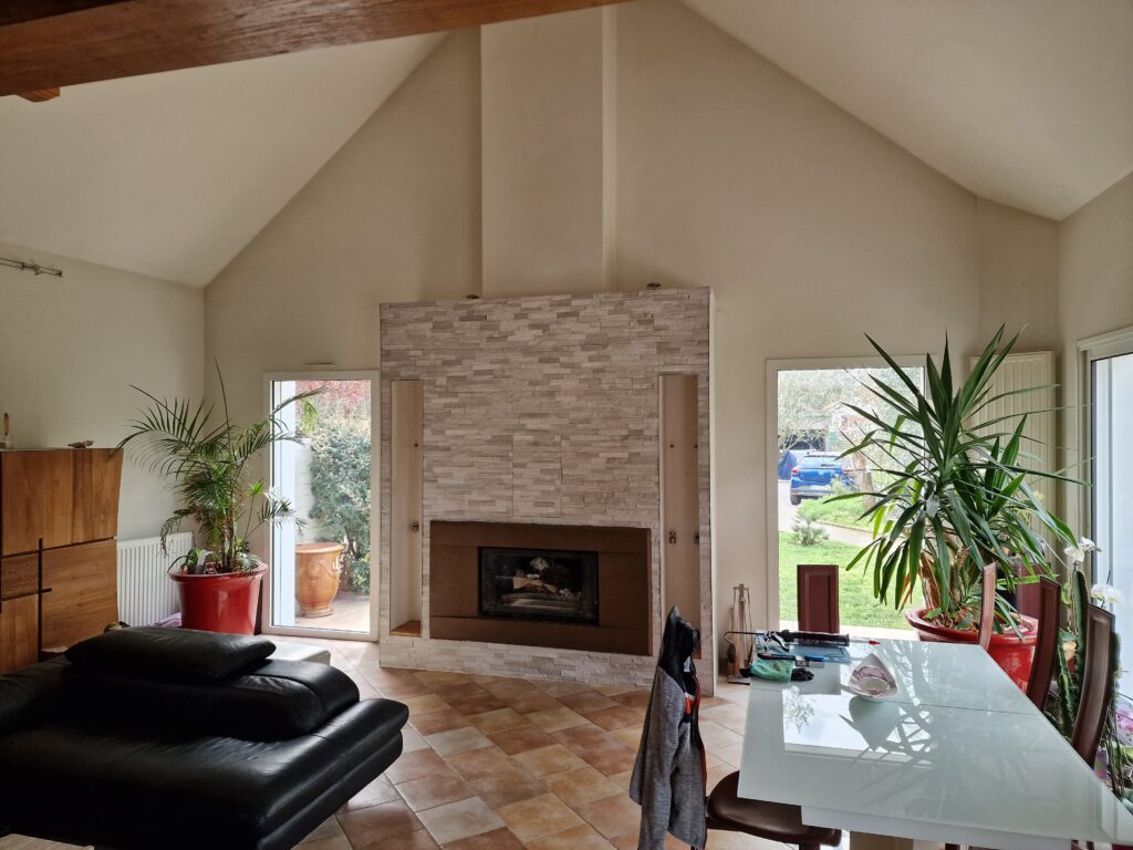 Parrement d'une cheminé Après